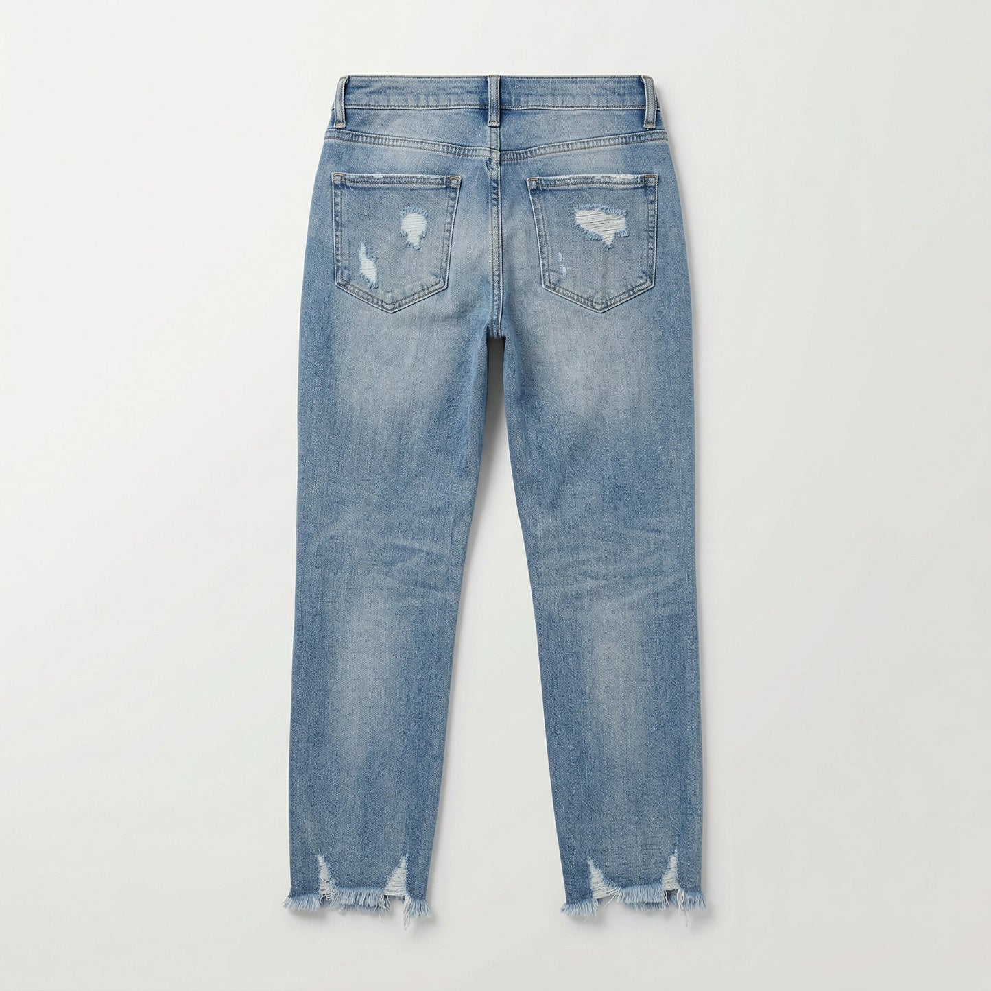 Hellblaue Damenjeans mit mittlerer Taille, geradem Schnitt, Used-Look und ausgefranstem Saum, Rückansicht