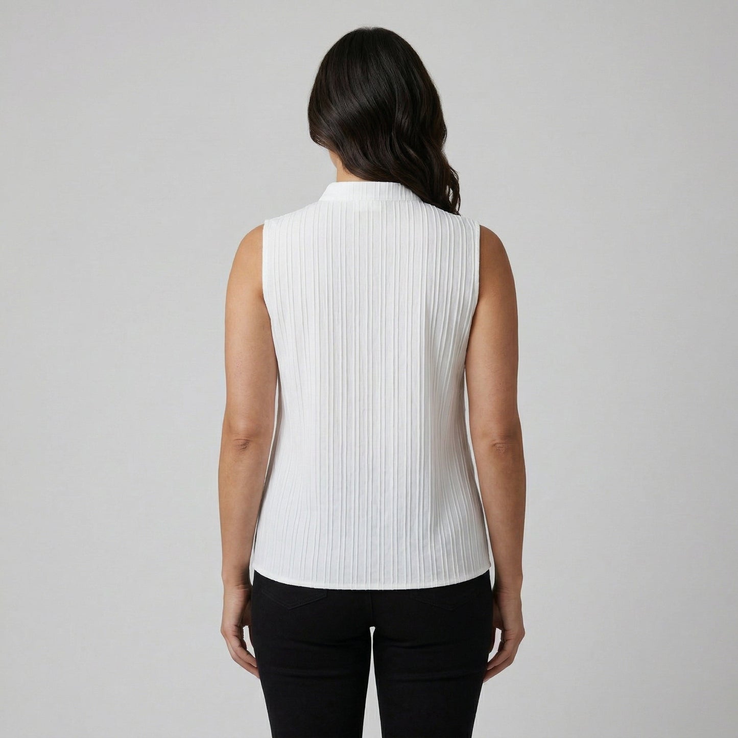 Weißes ärmelloses Damen-T-Shirt mit hohem Kragen und feinem Rippmuster, Rückansicht