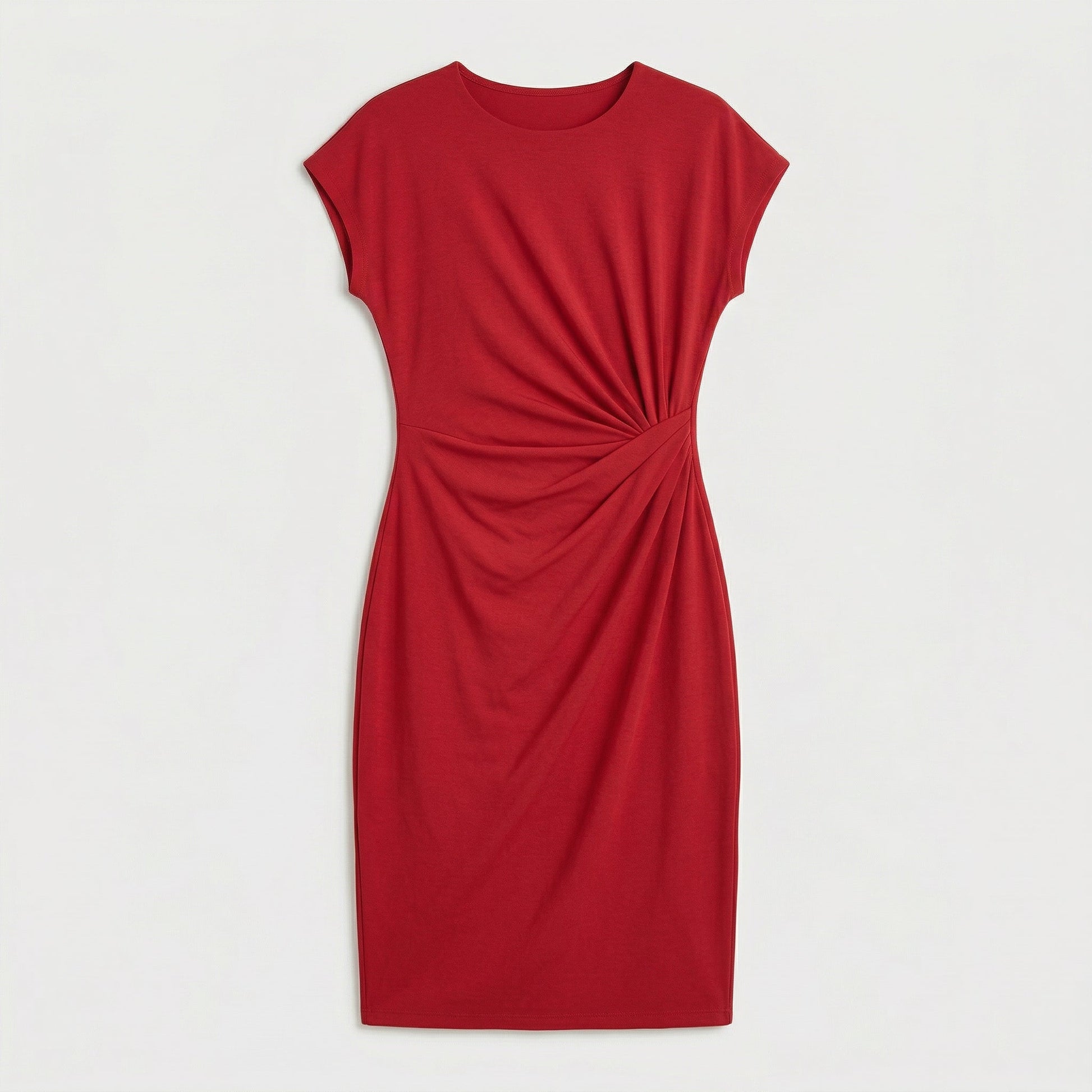 Rotes midi-kleid mit rundhalsausschnitt und seitlicher raffung, kurzärmlig, körperbetont