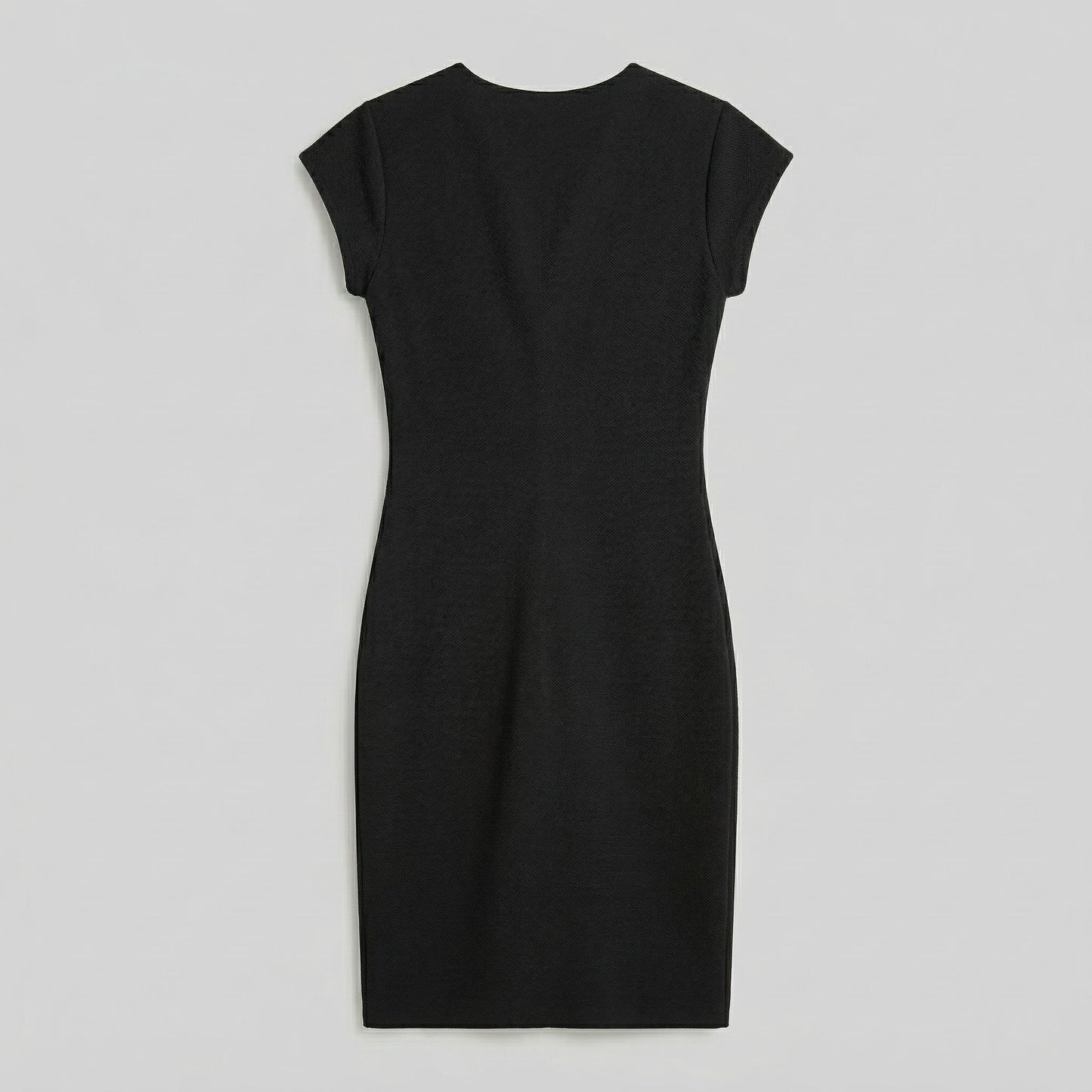Schwarzes figurbetontes Midi-Kleid mit Rundhalsausschnitt und kurzen Ärmeln, Rückansicht