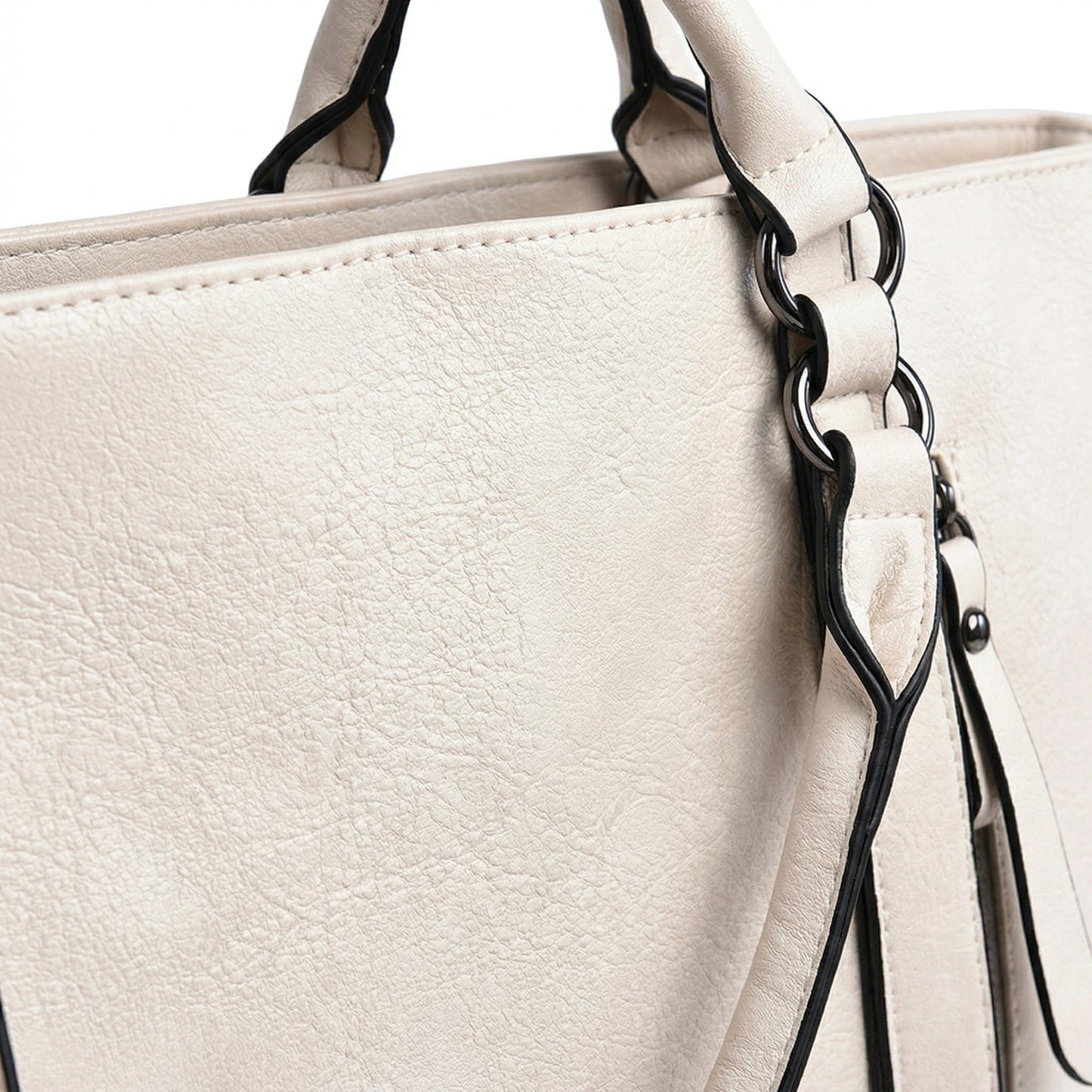 Cremefarbene große Tote Bag aus strukturiertem PU-Leder mit schwarzen Metallringen und Doppelhänkel