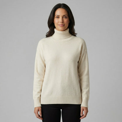 Cremeweißer Damen Rollkragenpullover aus feinem Strick, locker geschnitten, lange Ärmel