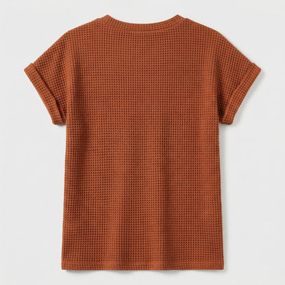 Rostbraunes kurzärmeliges T-Shirt aus Waffelstrick mit Rundhalsausschnitt, Rückansicht