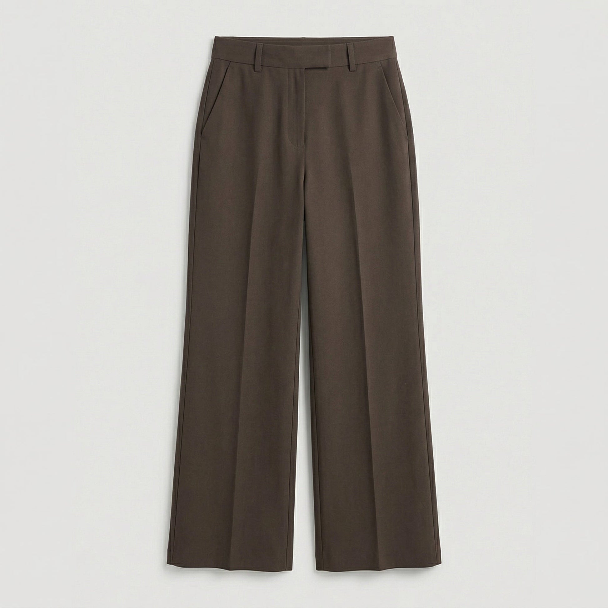 Damenhose in Dunkelbraun mit weitem Bein und hohem Bund, frontale Ansicht flach liegend