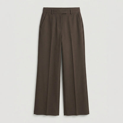 Damenhose in Dunkelbraun mit weitem Bein und hohem Bund, frontale Ansicht flach liegend