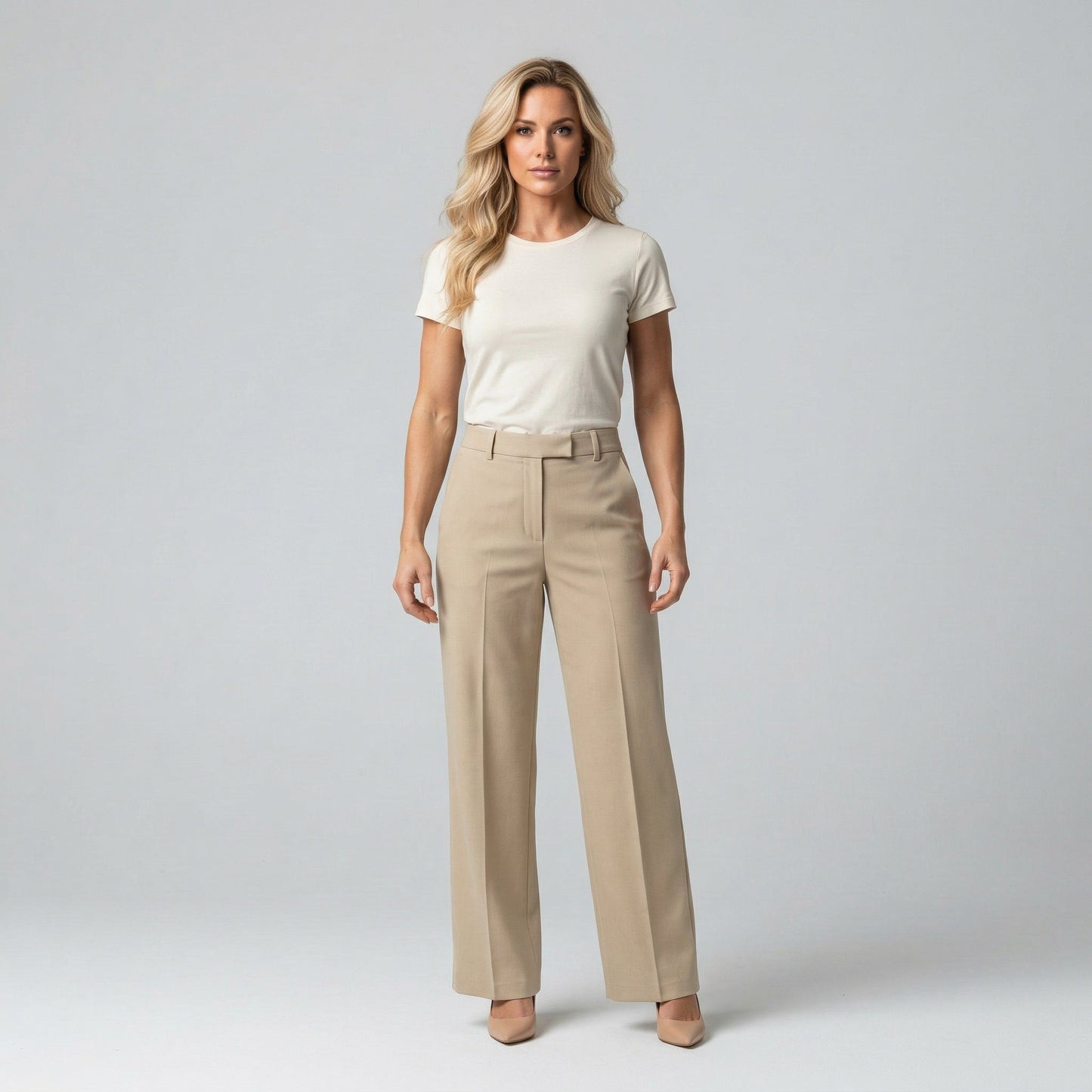 Beige Damenhose mit weitem Bein und hoher Taille, frontale Ganzkörperansicht